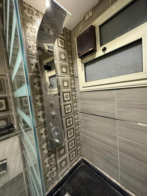 Apartment رواد الزمالك اطلالة جزئي ع النيل *